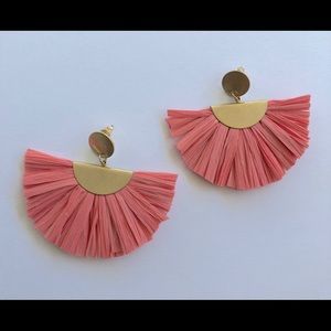 Pink raffia earrings
